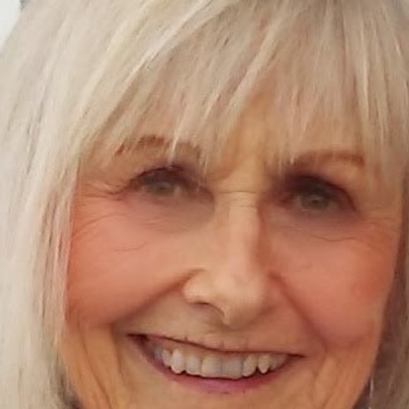 Meet your Posher, Sandra - Picture 1 of 1